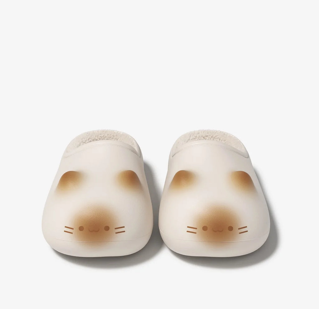 Waterpoof eva cat slippers with paw bottom outdoor garden.